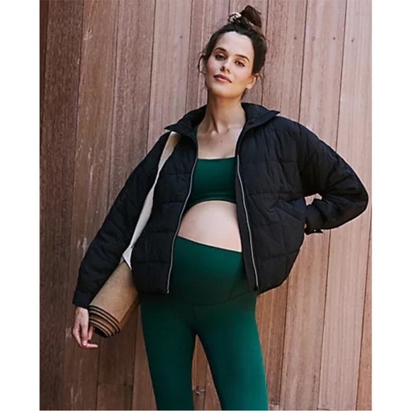 Women's Black Quilted Jacket - Picture 14 of 15